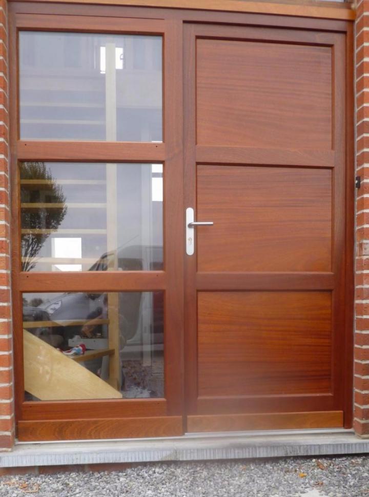 Porte contemporaine Bruille-Saint-Amand.