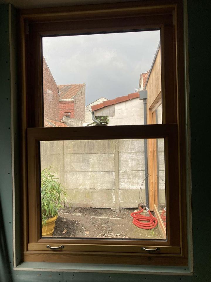 Fenêtre à guillotine Bruille-Saint-Amand.