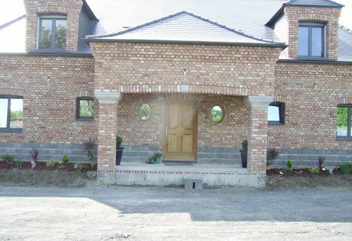 Porte de style Bruille-Saint-Amand