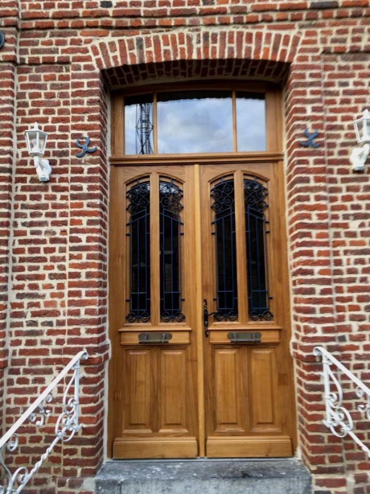 Portes en bois Bruille-Saint-Amand