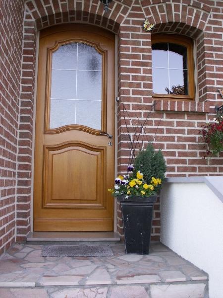 Porte de style Bruille-Saint-Amand