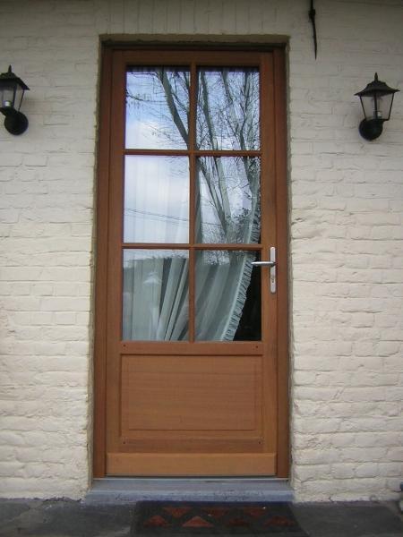 Porte contemporaine Bruille-Saint-Amand.