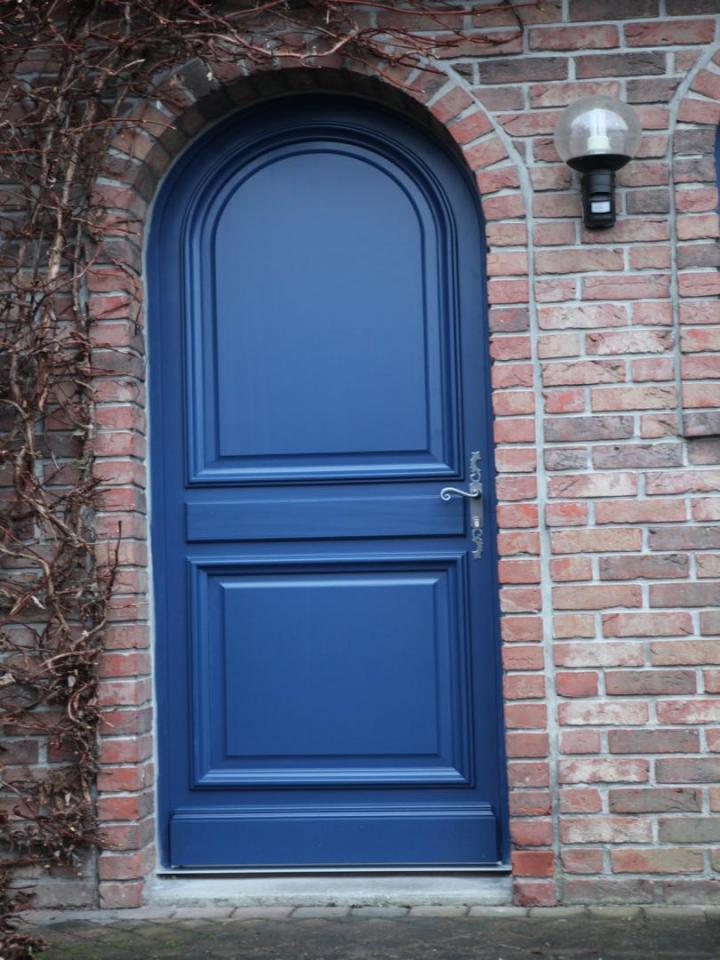 Porte de style Bruille-Saint-Amand
